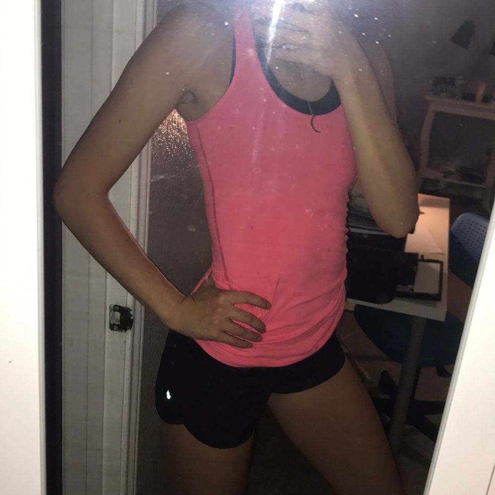 lululemon razorback tank